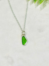 Load image into Gallery viewer, Green Sea Glass Necklace -2