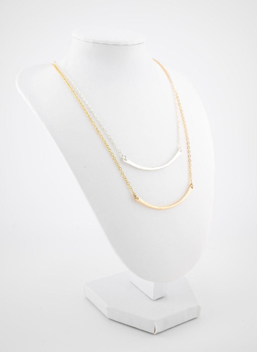 Arch Necklace