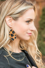 Load image into Gallery viewer, Cheetah Print Earrings