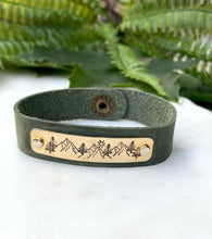 Load image into Gallery viewer, Mountain Leather Bracelet