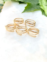 Load image into Gallery viewer, Gold Spiral Ring