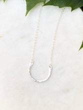 Load image into Gallery viewer, Horseshoe Silver Necklace