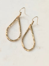 Load image into Gallery viewer, Teardrop Earrings
