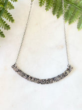 Load image into Gallery viewer, Bloom Necklace