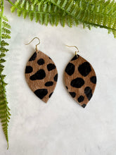 Load image into Gallery viewer, Cheetah Print Earrings